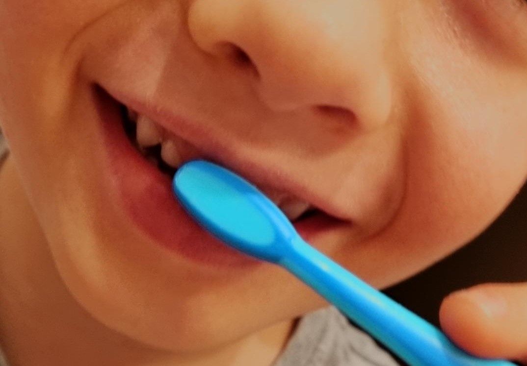 od kiedy myć dzieciom zęby